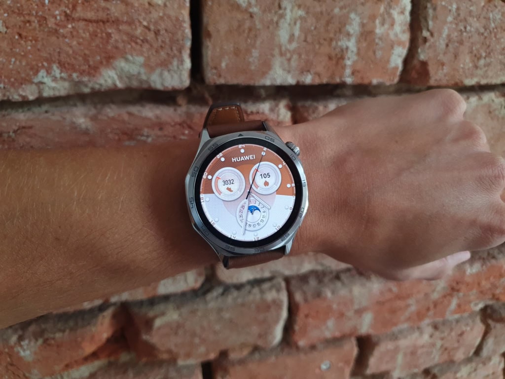 Designově jsou hodinky podobné Huawei Watch GT 4