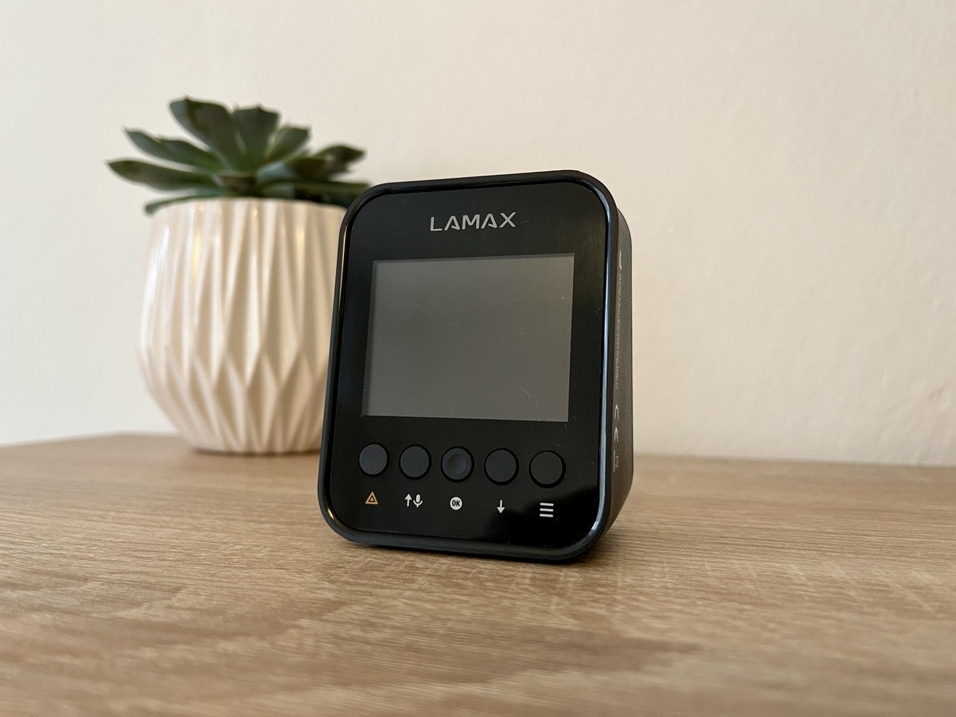 Recenze: autokamera Lamax F10 GPS