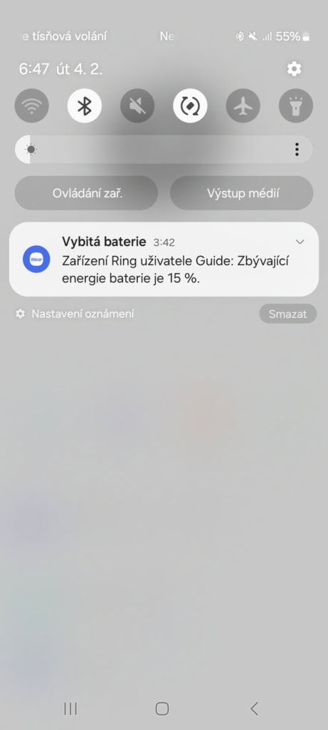 Upozornění na slabou baterii